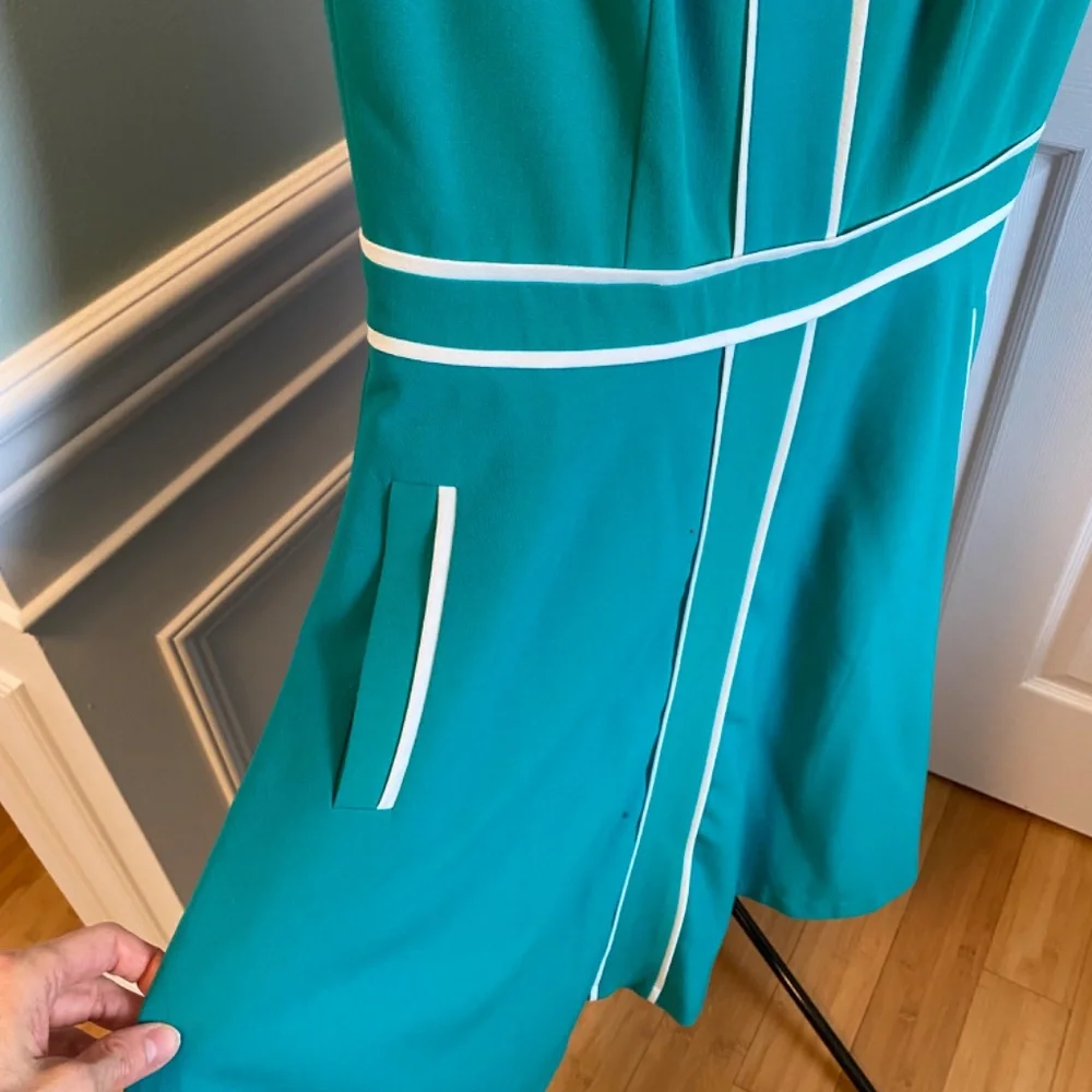 ModCloth Green Roving Reporter Dress, Size M - Picture 4 of 7
